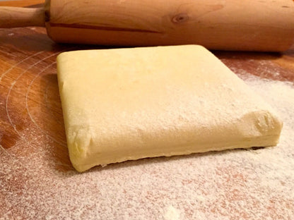 Kit 6 Un Margarina Folhada Croissant Amélia 2 Kg 80% Lipidio